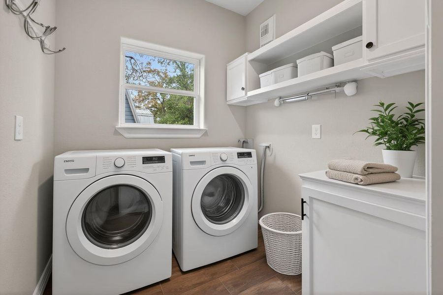 Virtually Staged-Laundry Room