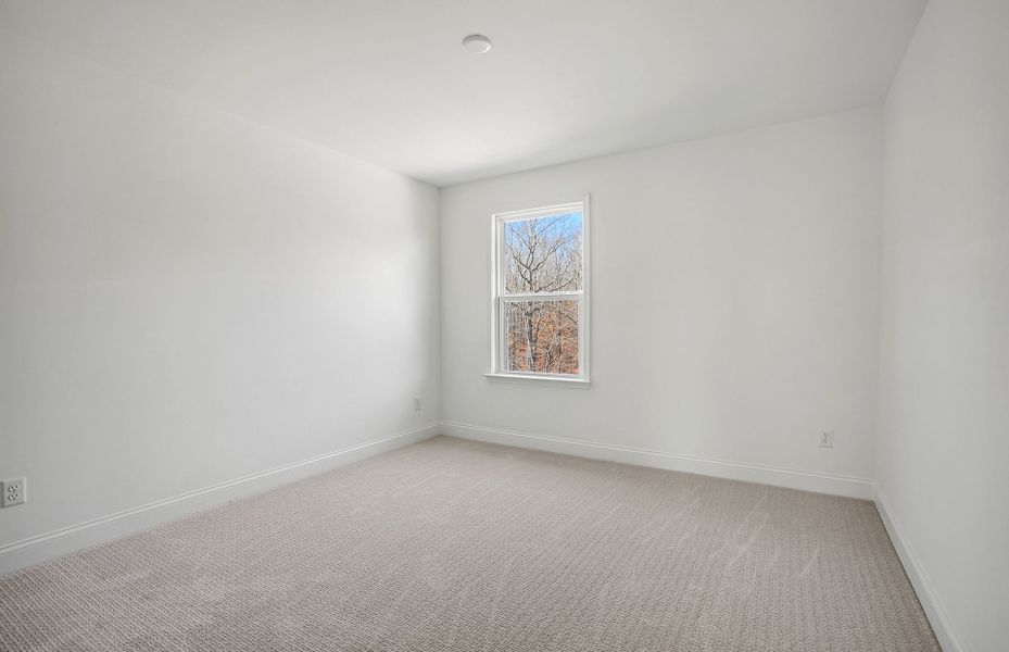 Spacious, unfurnished interior of a new home in Forest Creek, Waxhaw (Image 35).