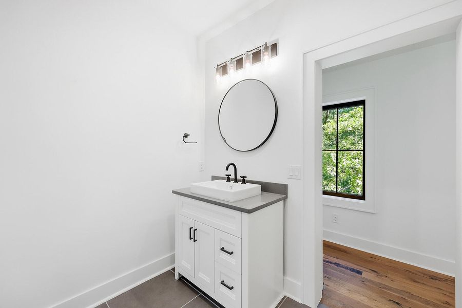 Furnished interior view inside a new home in , Seabrook (Image 17).