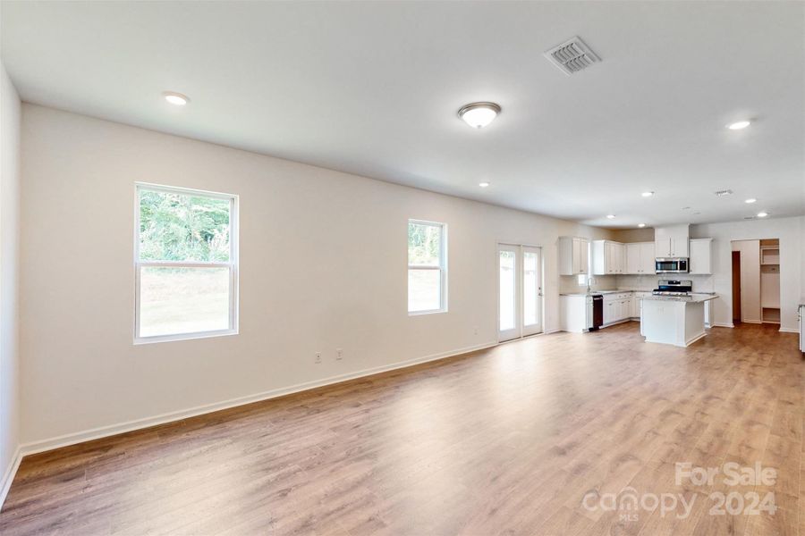 Family room, breakfast area and kitchen