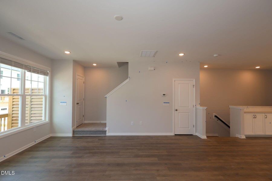 3688689_50060 3688689_50060