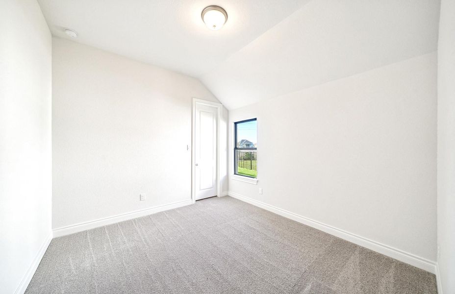 Spacious, unfurnished interior of a new home in Bridgeland 60′, Cypress (Image 22).