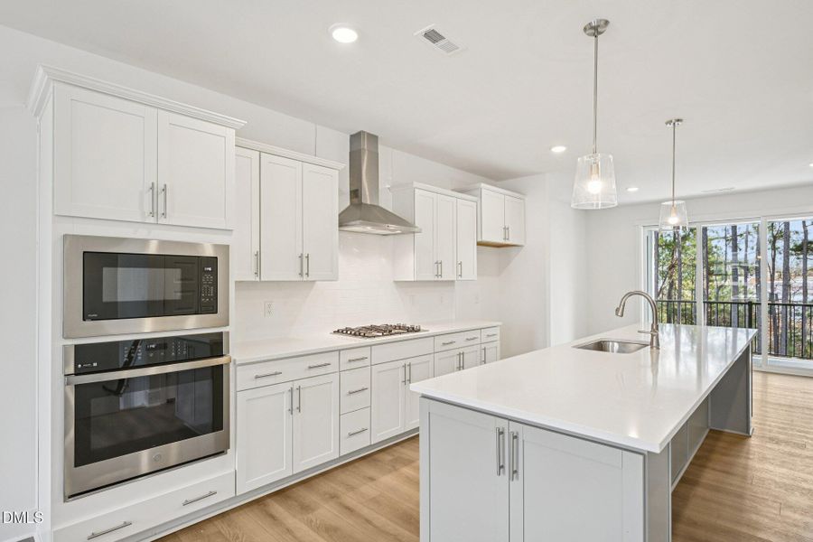 8-web-or-mls-Bayflower Wy-S3101-008