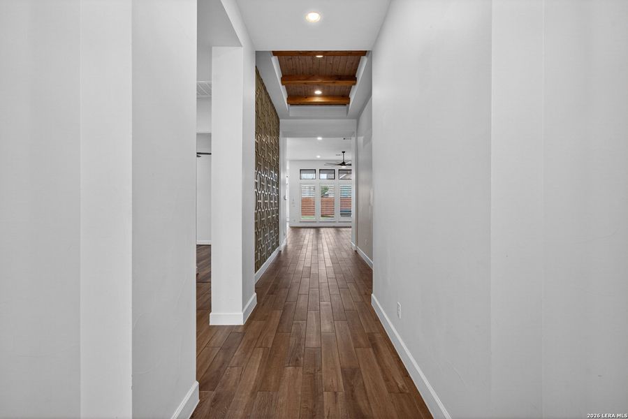 Spacious, unfurnished interior of a new home in Ladera, San Antonio (Image 22). Spacious, unfurnished interior of a new home in Ladera, San Antonio (Image 22).