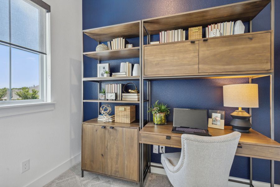 Representative furnished interior of a home built from the Grant by Centre Living Homes in Newman Village Townhomes, Frisco (Image 11).