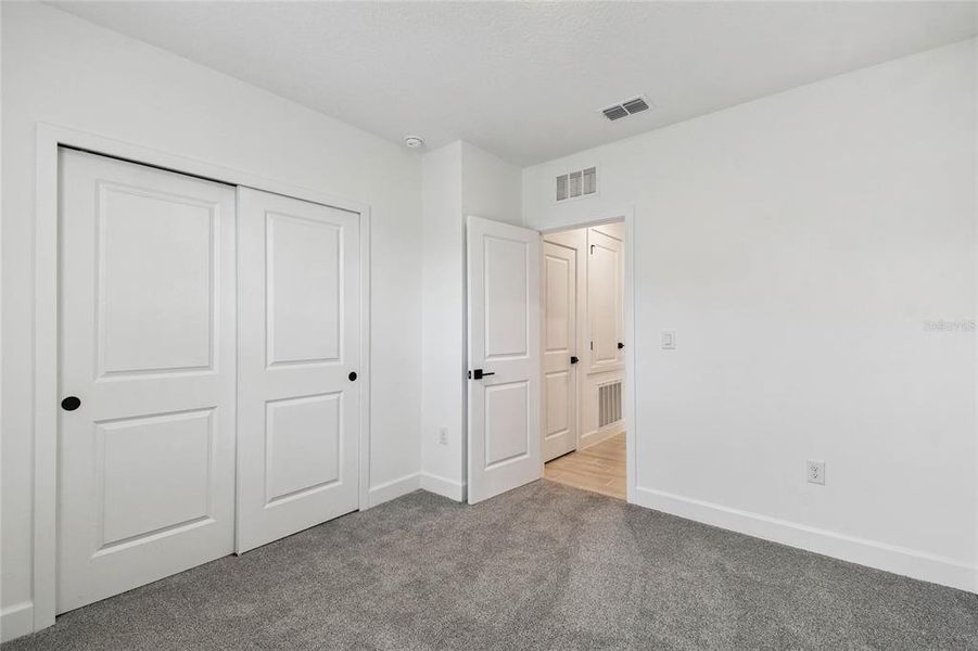 Spacious, unfurnished interior of a new home in Aspire at The Pines, Dunnellon (Image 21).