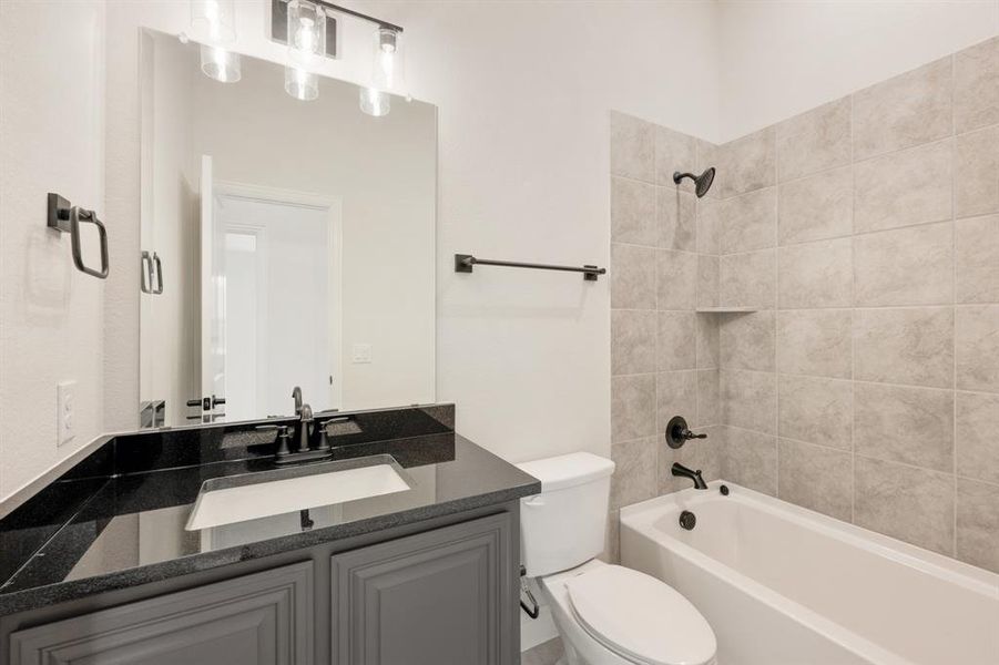 Furnished interior view inside a new home in Maplewood, Glenn Heights (Image 16).