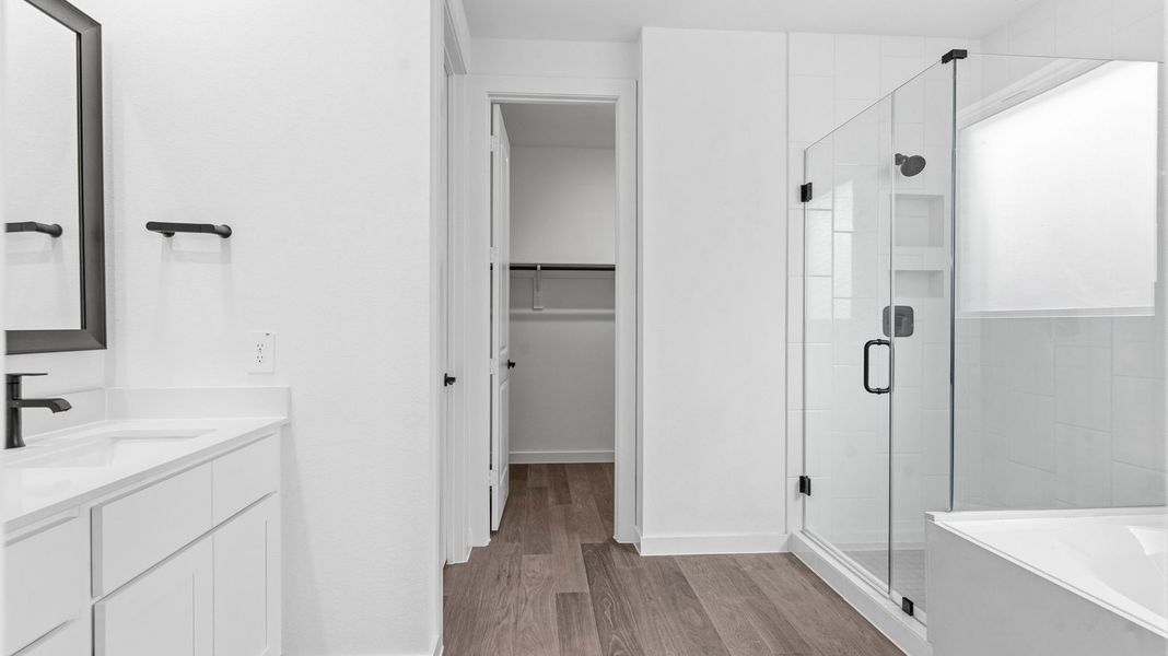 Furnished interior view inside a new home in Davis Harbor, League City (Image 12).