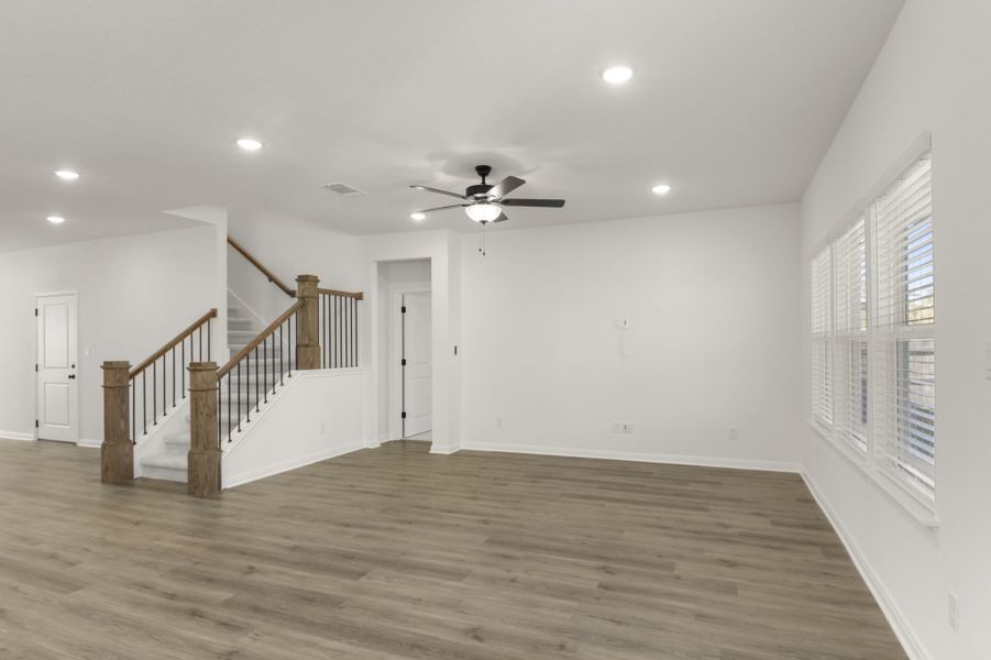 Spacious, unfurnished interior of a new home in Orchard Ridge, Liberty Hill (Image 25).