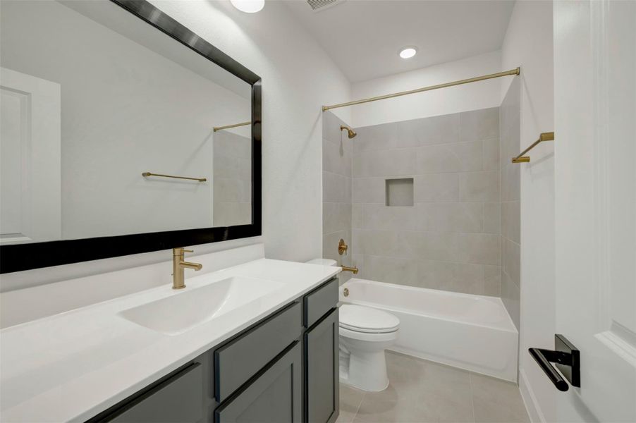 Furnished interior view inside a new home in Pomona 45' Homesites, Manvel (Image 12).