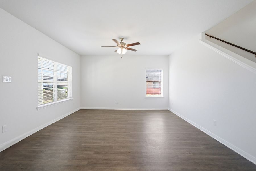 Spacious, unfurnished interior of a new home in La Terra, Celina (Image 24).