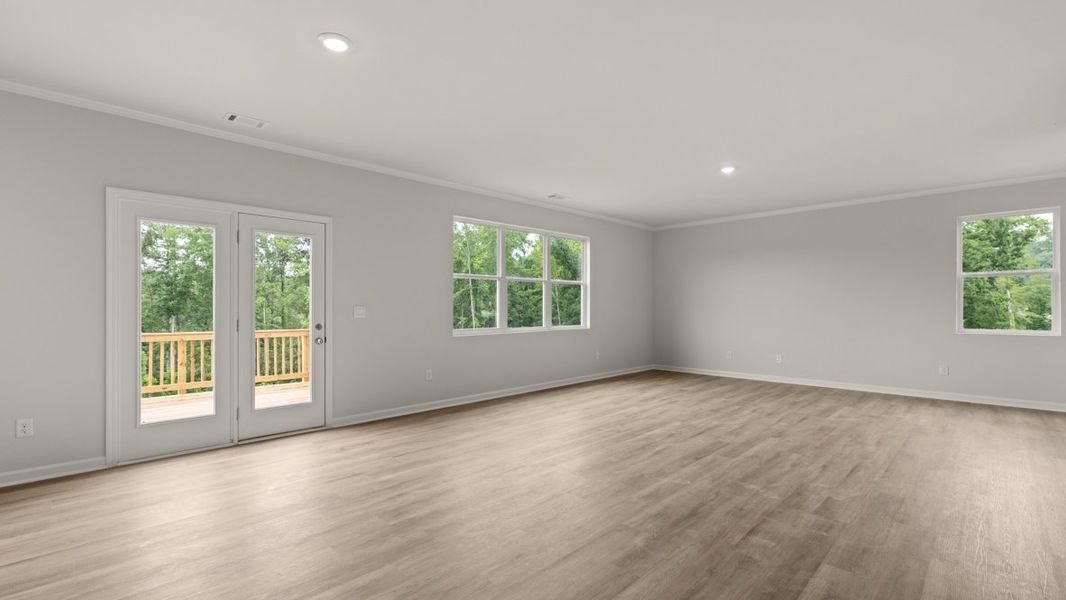Representative unfurnished interior of a home built from the Green by D.R. Horton in Aurora Creek, Dallas (Image 16).