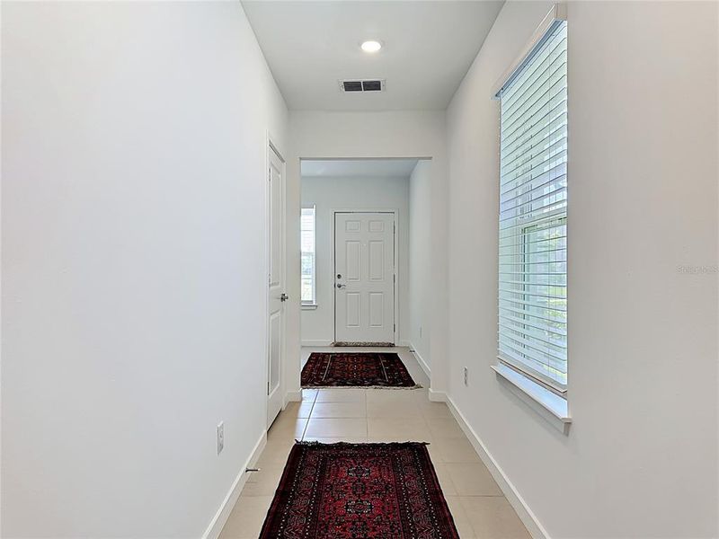 Spacious, unfurnished interior of a new home in Waterset, Apollo Beach (Image 22).