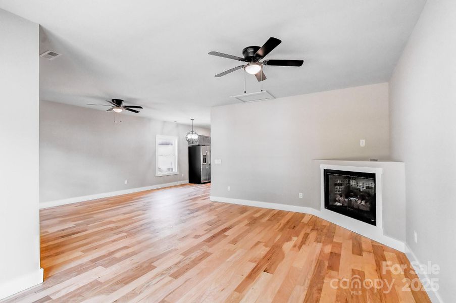 Spacious, unfurnished interior of a new home in , Asheville (Image 26).