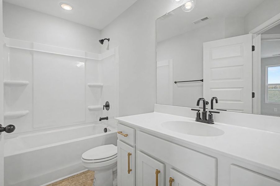 Furnished interior view inside a new home in Oxford Station, Gallatin (Image 34).