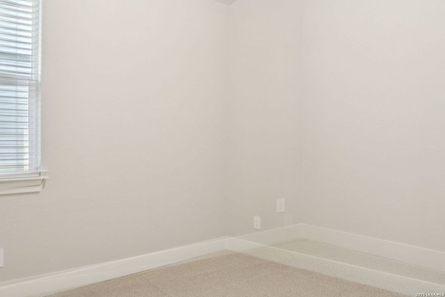 Spacious, unfurnished interior of a new home in Estancia Ranch - Classic Series, San Antonio (Image 32).