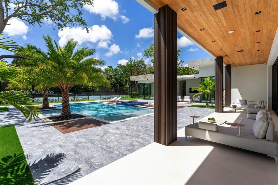 Exterior details and patio area of a home in , Miami (Image 20).