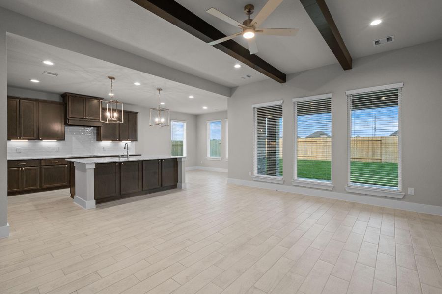 Spacious, unfurnished interior of a new home in Briarwood Crossing, Rosenberg (Image 20).
