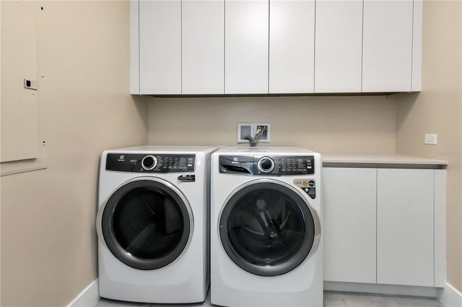 Close-up of interior finishes inside a home in , Tampa (Image 19).