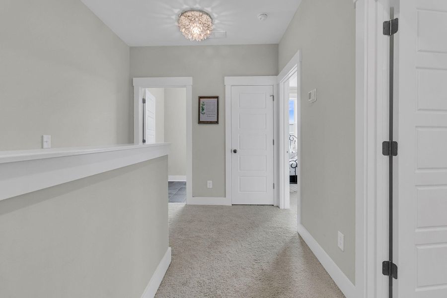 Spacious, unfurnished interior of a new home in , Summerville (Image 19).