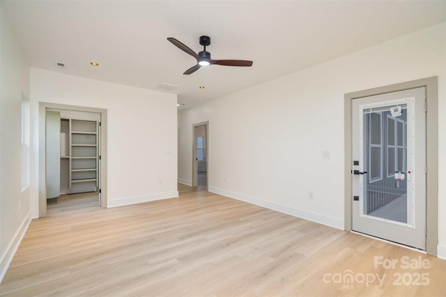 Spacious, unfurnished interior of a new home in , Shelby (Image 13).