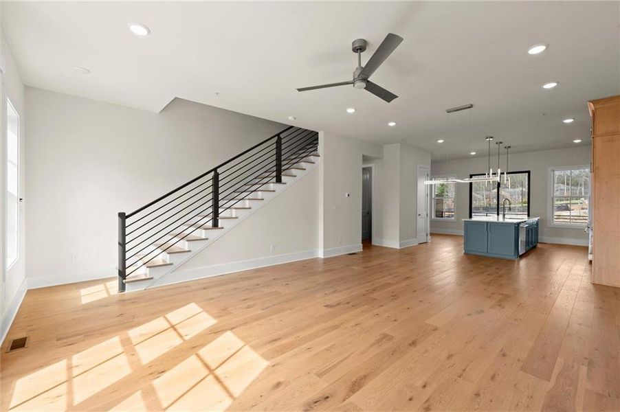 Spacious, unfurnished interior of a new home in , Alpharetta (Image 41).