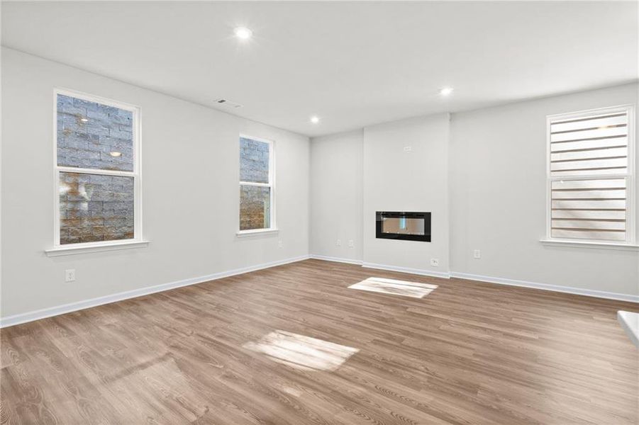 Spacious, unfurnished interior of a new home in The Village at Shallowford, Kennesaw (Image 19).