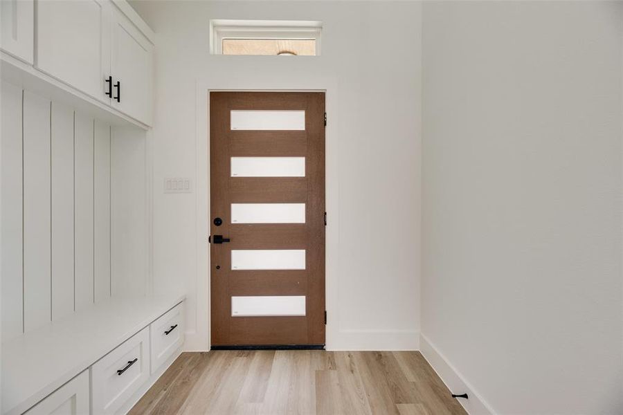 Spacious, unfurnished interior of a new home in , Greenville (Image 14).