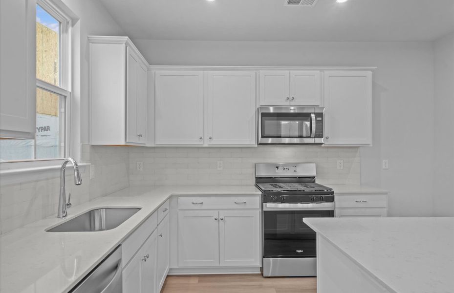 Furnished interior view inside a new home in Fox Hollow, Spartanburg (Image 7). Furnished interior view inside a new home in Fox Hollow, Spartanburg (Image 7).