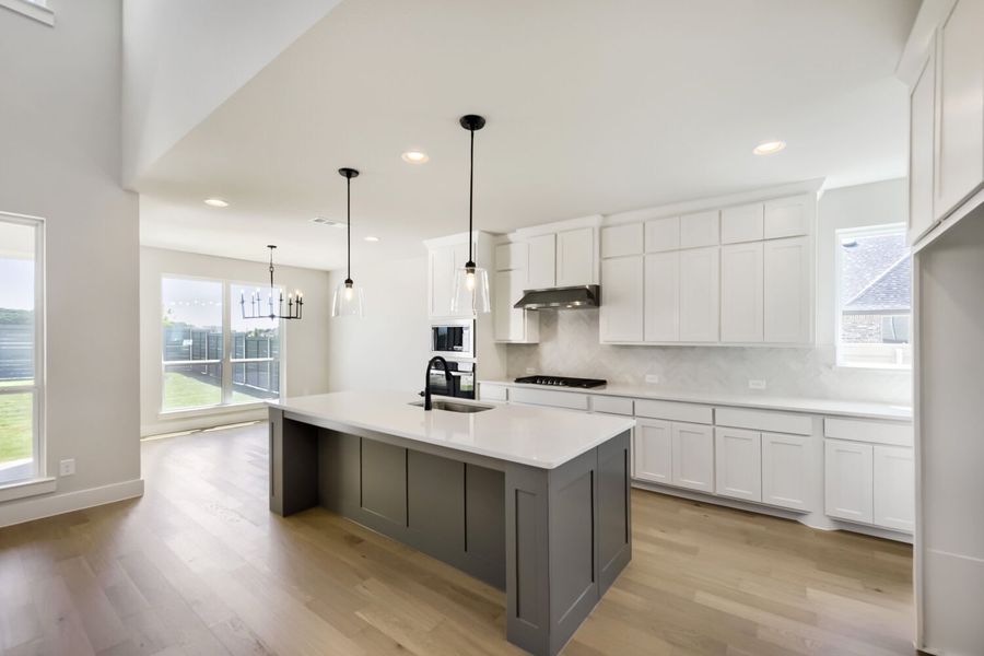 9809 Morning Cloak - Kitchen