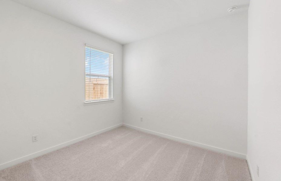 Spacious, unfurnished interior of a new home in Larson Crossing, Elgin (Image 13).