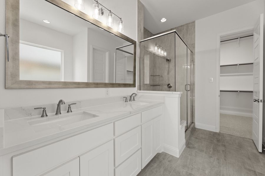 Representative furnished interior of a home built from the Sutton by Windsor Homes in Nelson Lake Estates, Rockwall (Image 13).