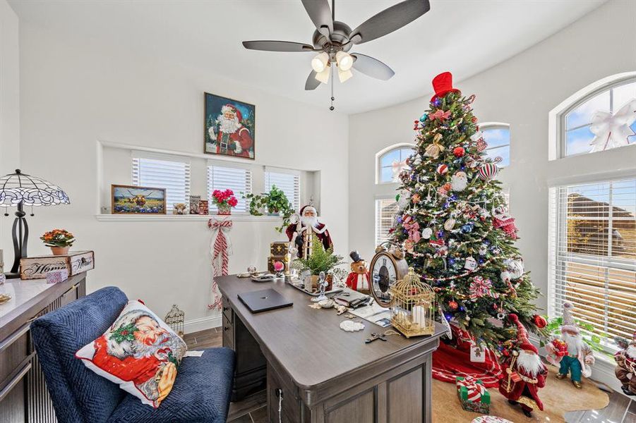 Furnished interior view inside a new home in Stone River Glen, Royse City (Image 15). Furnished interior view inside a new home in Stone River Glen, Royse City (Image 15).