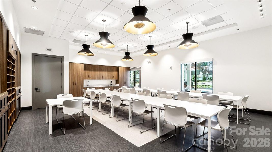 Cresswind Arts & Crafts Room