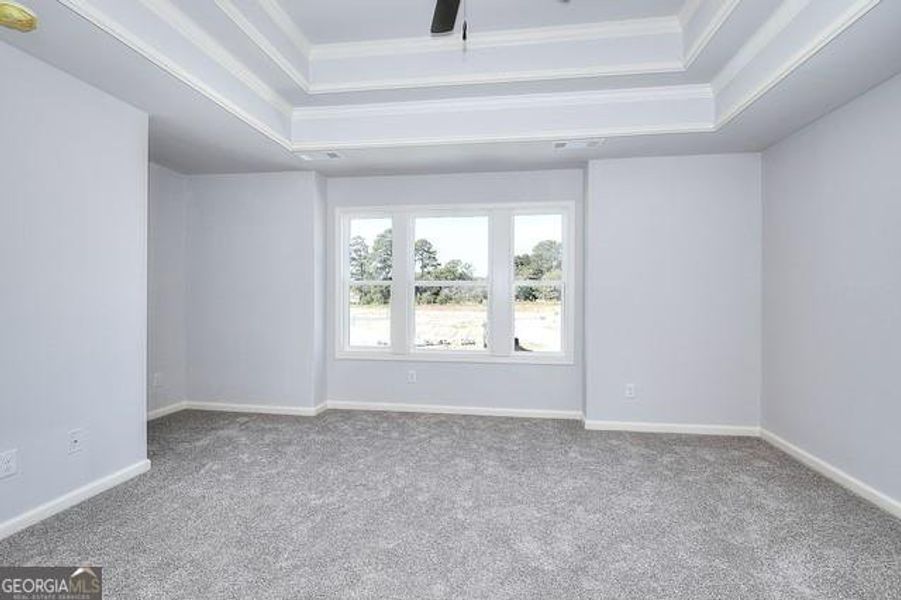 Spacious, unfurnished interior of a new home in , Hartwell (Image 14).