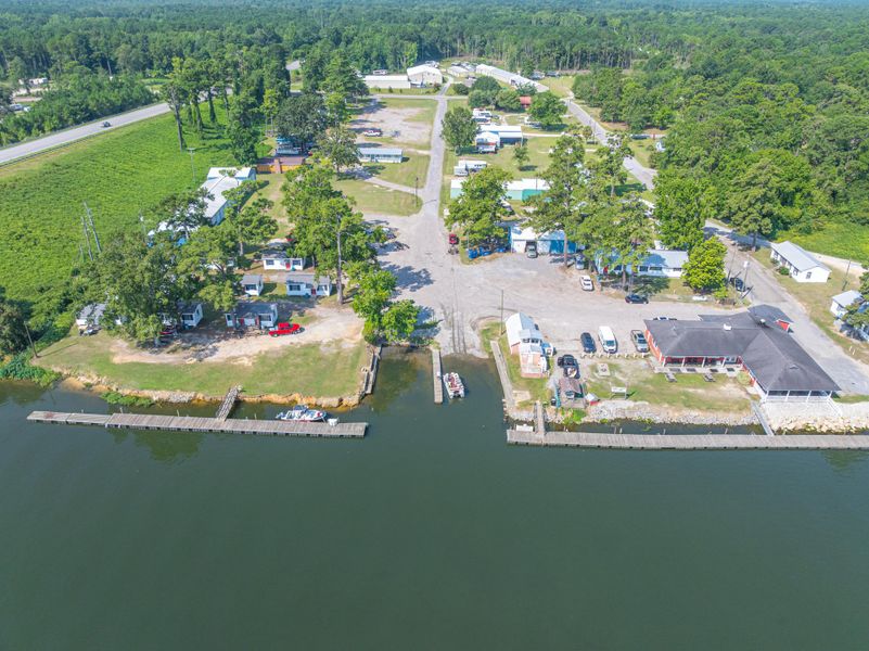 Image 47 of a home in .