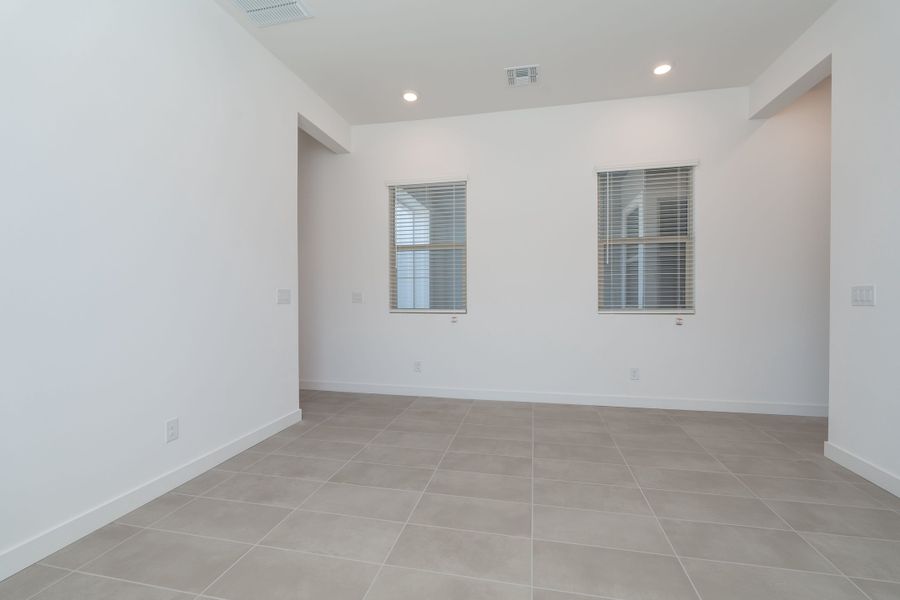 Spacious, unfurnished interior of a new home in Terraza, San Tan Valley (Image 12). Spacious, unfurnished interior of a new home in Terraza, San Tan Valley (Image 12).