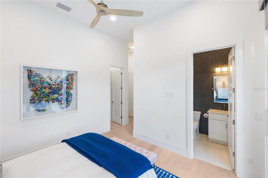 Furnished interior view inside a new home in , Sarasota (Image 50).