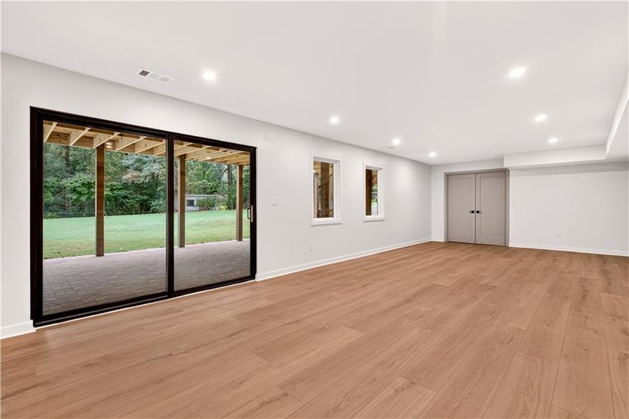 Spacious, unfurnished interior of a new home in , Dunwoody (Image 87).