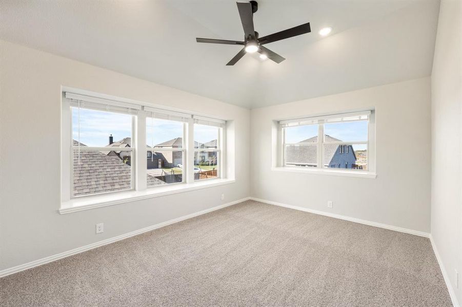 Spacious, unfurnished interior of a new home in Star Ranch Classic 50, Godley (Image 32).