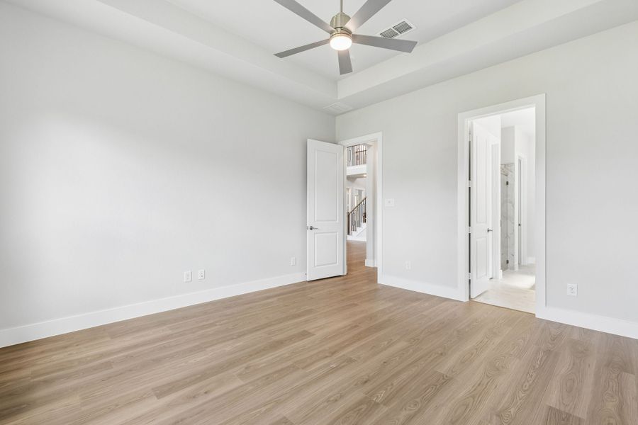 Spacious, unfurnished interior of a new home in Painted Tree Lakeside, McKinney (Image 19).