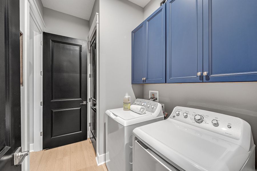 Representative furnished interior of a home built from the Lucas by Fischer Homes in The Villas at Longleaf Park, a Watersound Origins® community, Inlet Beach (Image 19).