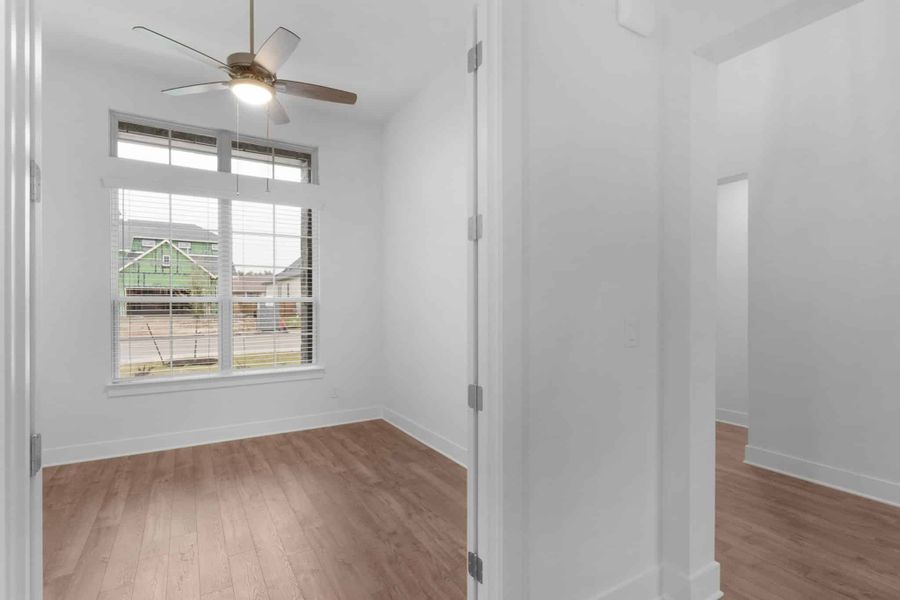 Spacious, unfurnished interior of a new home in Broken Oak, Georgetown (Image 13). Spacious, unfurnished interior of a new home in Broken Oak, Georgetown (Image 13).