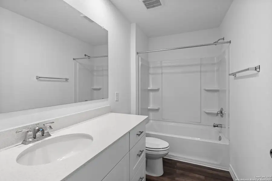 Furnished interior view inside a new home in Cinco Lakes, San Antonio (Image 5).