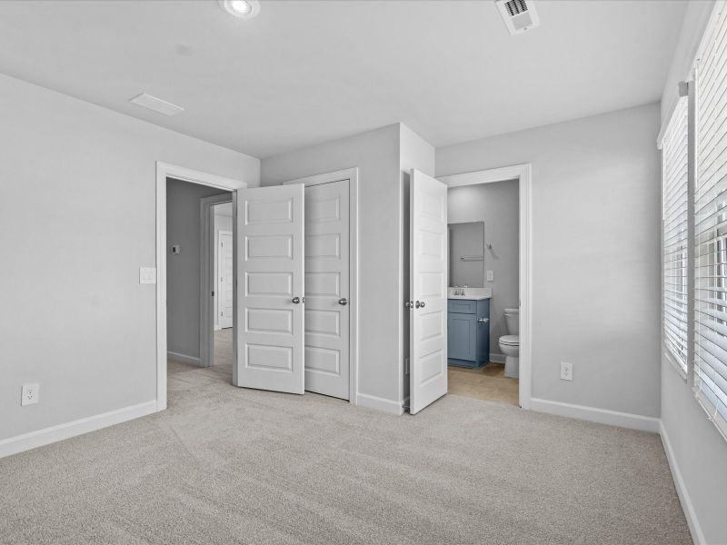 Spacious, unfurnished interior of a new home in Northbrook Village Townes, Taylors (Image 19).