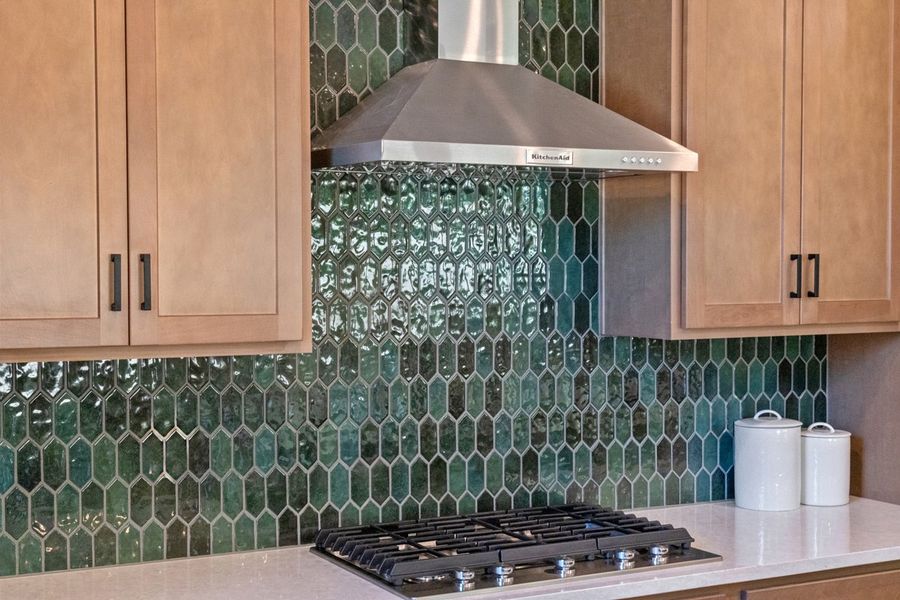 Representative interior finishes for a home built from the 1910 Modeled by KB Home in Bella Vista Heritage, Denver (Image 13).