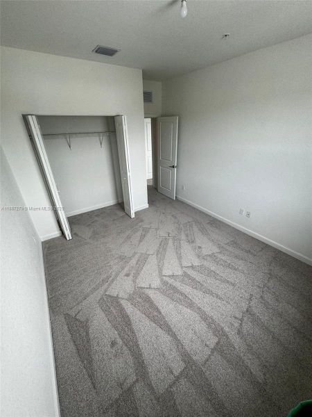 Spacious, unfurnished interior of a new home in , Pembroke Pines (Image 16).