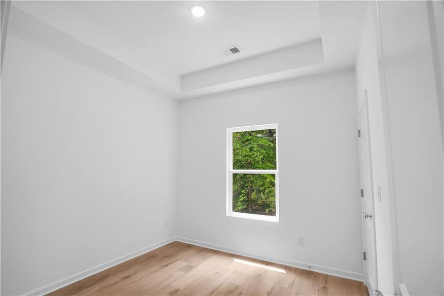 Spacious, unfurnished interior of a new home in , Scottdale (Image 14).