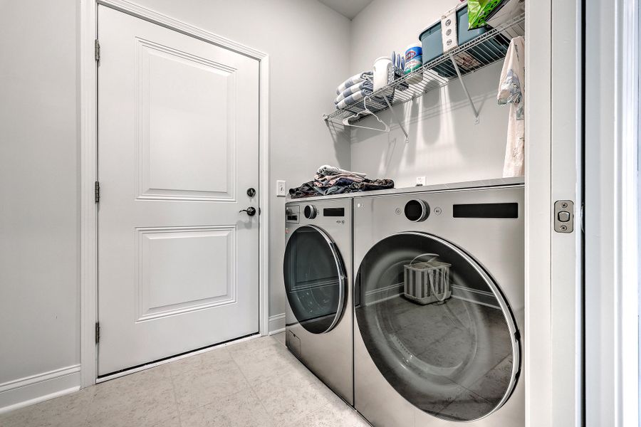 Furnished interior view inside a new home in Del Webb Charleston at Nexton, Summerville (Image 34). Furnished interior view inside a new home in Del Webb Charleston at Nexton, Summerville (Image 34).