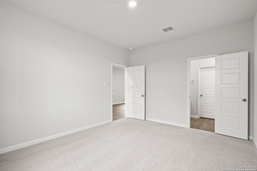Spacious, unfurnished interior of a new home in Katzer Ranch, Converse (Image 14).
